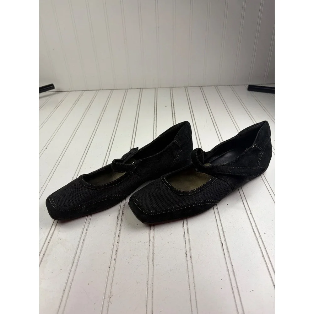 AEROSOLES elevate your